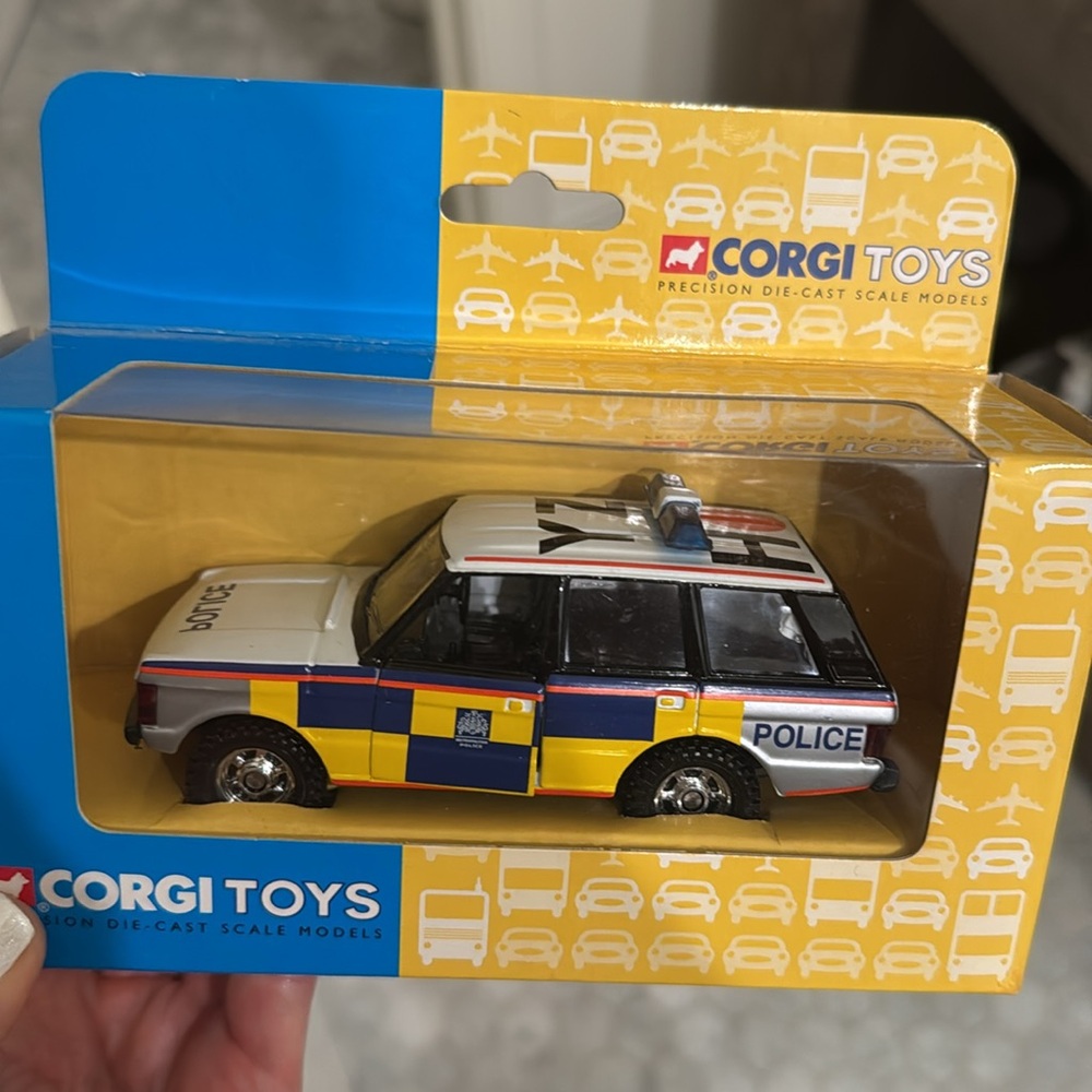 2001 Corgi Toy Range Rover Metropolitan Police Model Car in box!